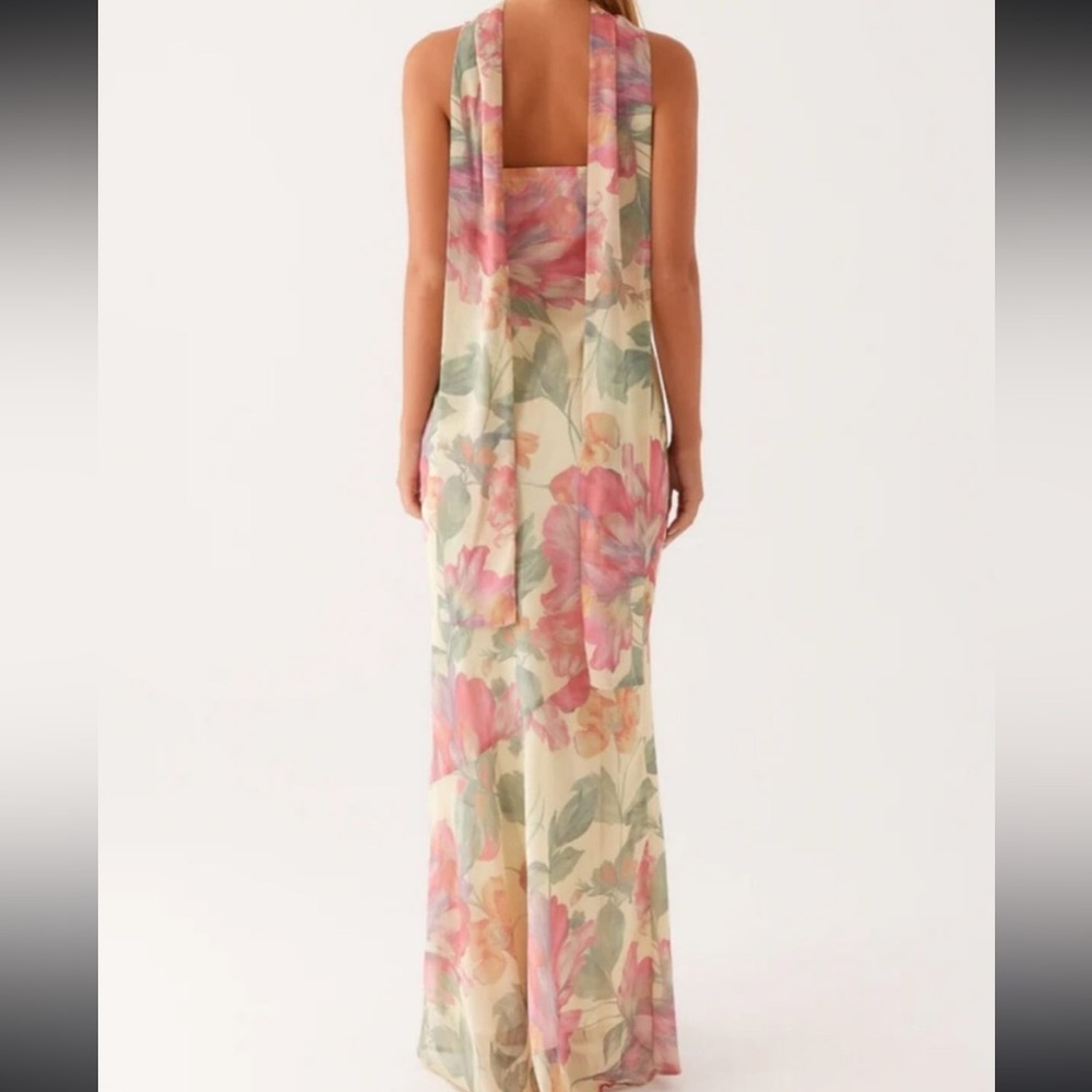 Peppermayo under the pagoda scarf - yellow peony